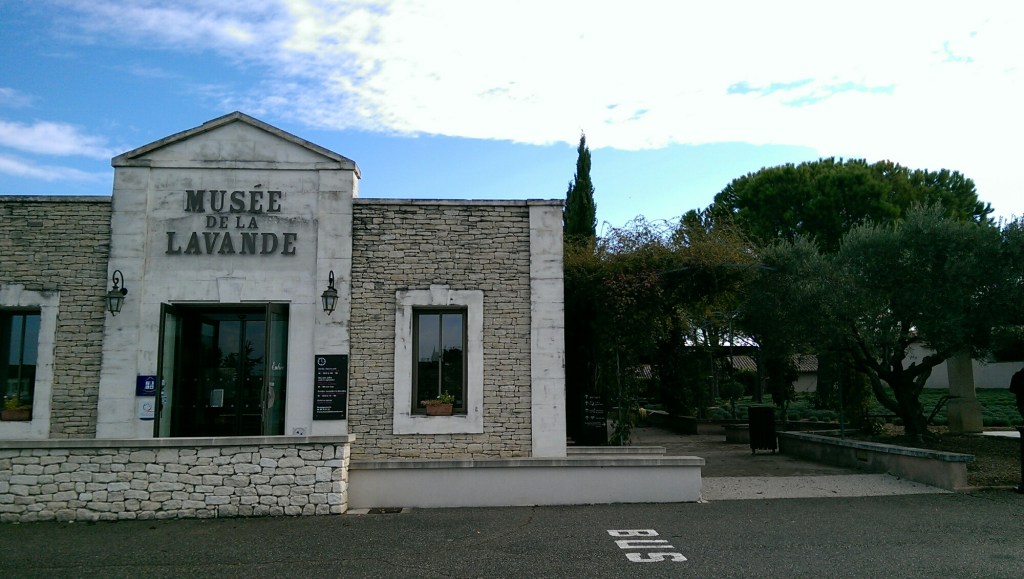 A Day Trip Around Provence from Avignon, France: Lavender and&nbsp;History